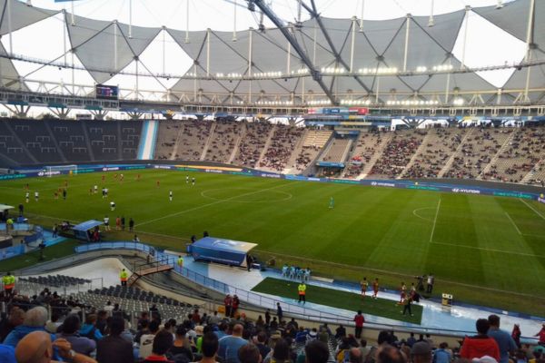 Action shot from the 2023 U-20 World Cup match between England and Tunisia at Estadio Ciudad de La Plata.